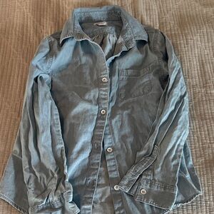 Cat & Jack girls long sleeve button down shirt.  Light denim color. 100% cotton